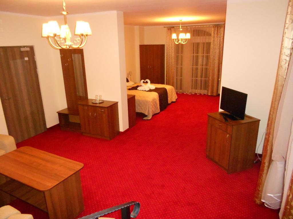 Pokoje Goscinne Viktorjan Raszowa Habitación foto