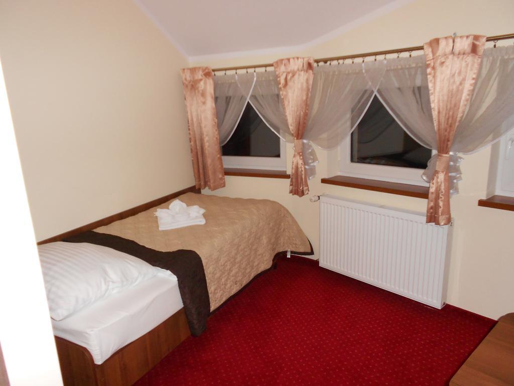 Pokoje Goscinne Viktorjan Raszowa Habitación foto