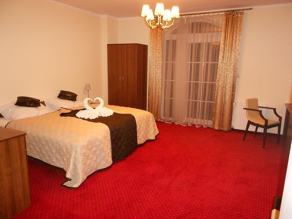 Pokoje Goscinne Viktorjan Raszowa Habitación foto